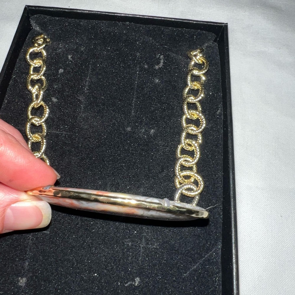 Necklace - Picture 2 of 3